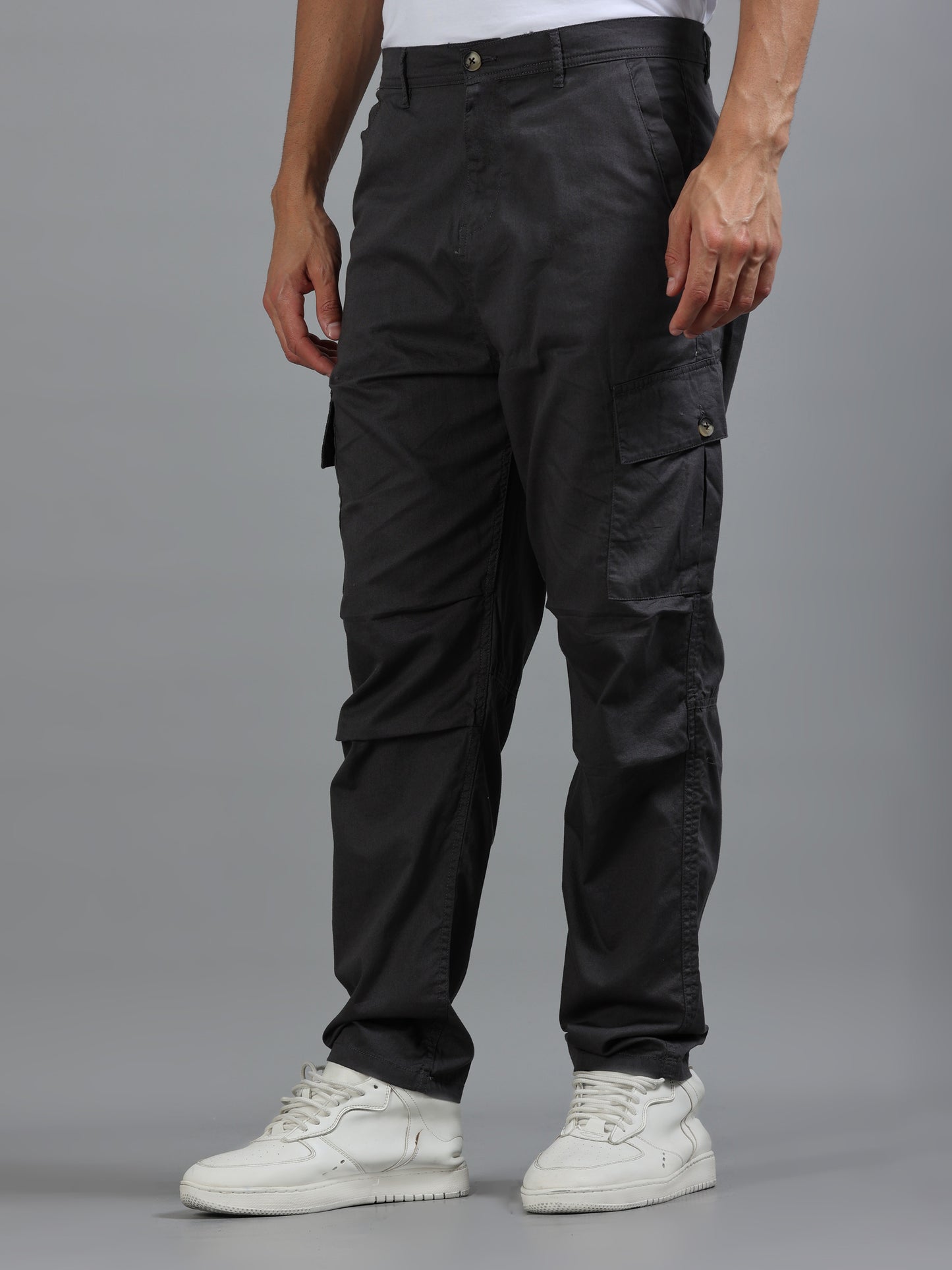 Men Cotton Relaxed Fit Cargo Trousers, Grey