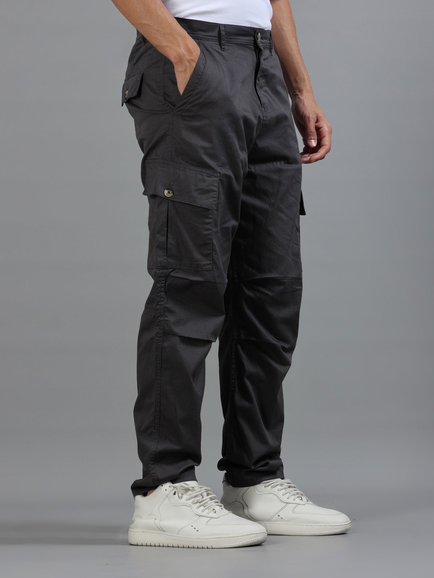 Men Cotton Relaxed Fit Cargo Trousers, Grey