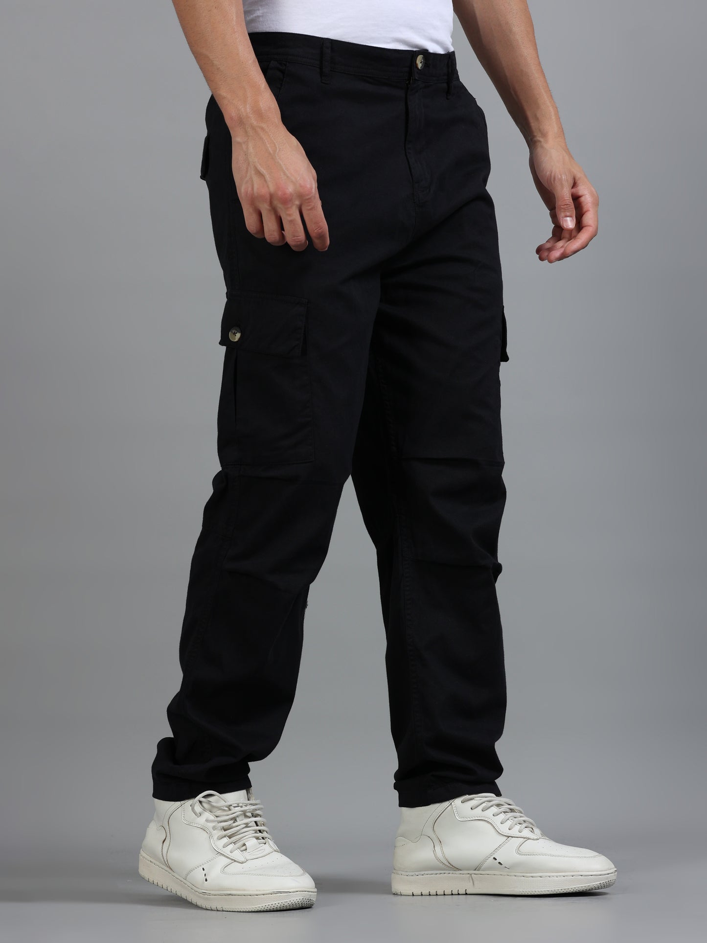 Men Cotton Relaxed Fit Cargo Trousers, Black