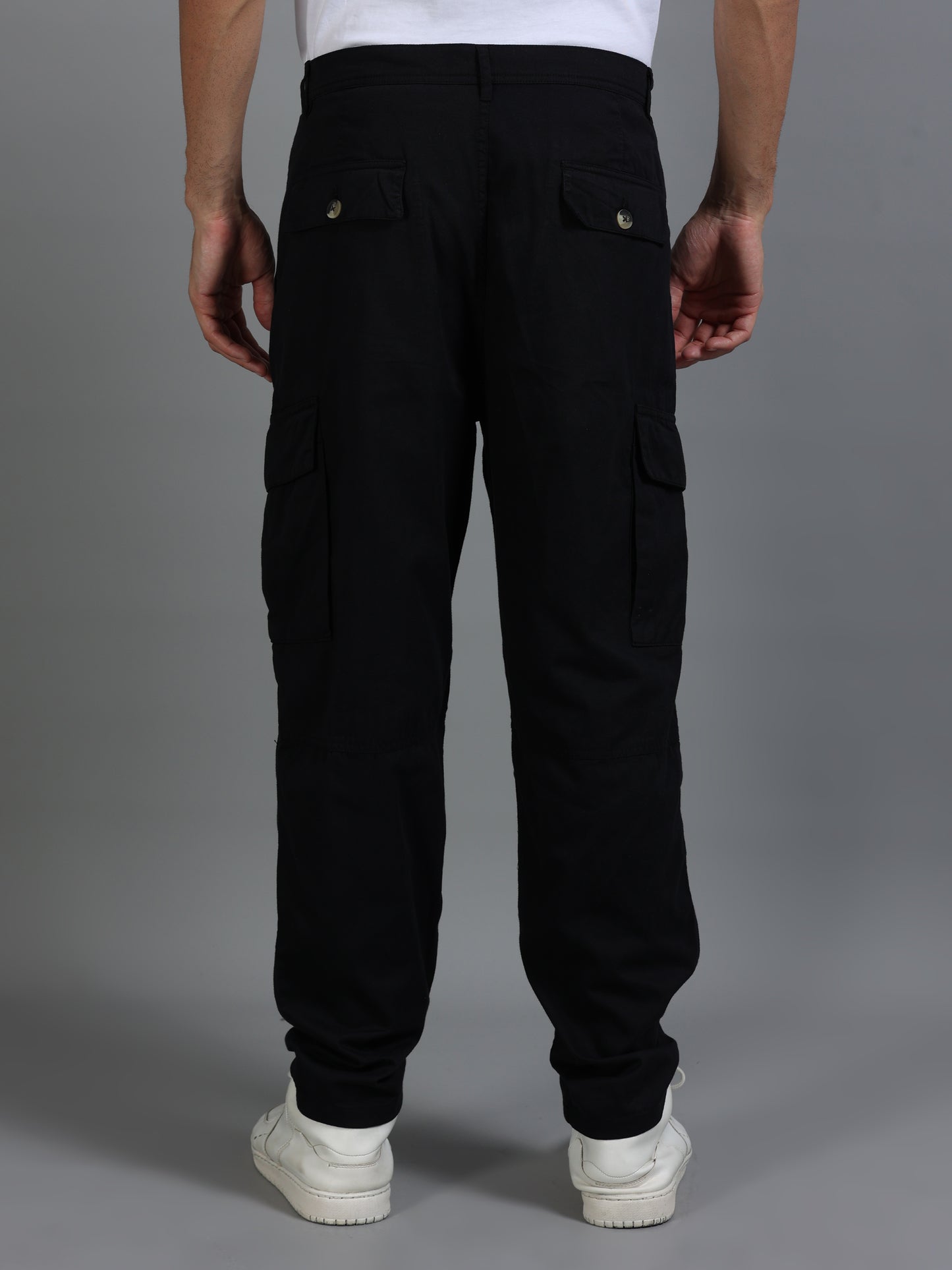 Men Cotton Relaxed Fit Cargo Trousers, Black