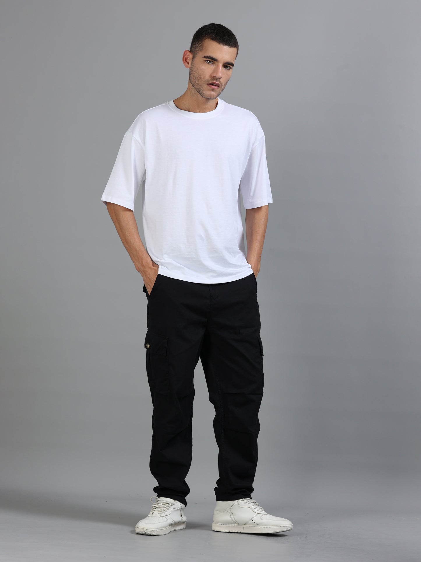 Men Cotton Relaxed Fit Cargo Trousers, Black