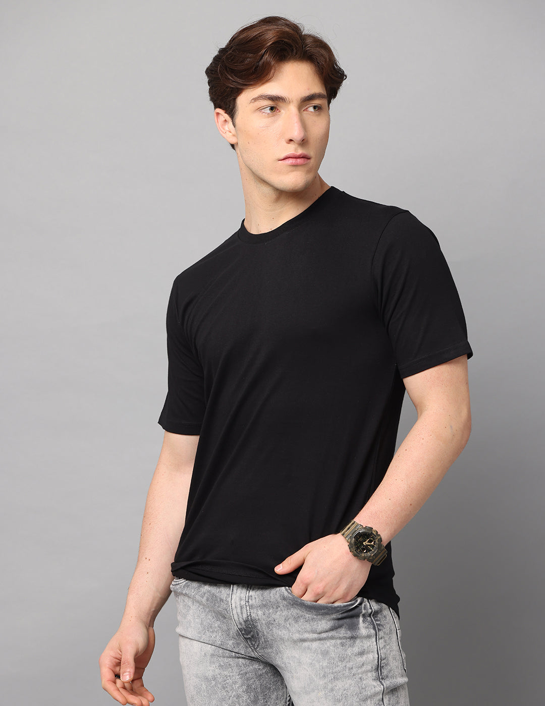 Men Black Solid Regular Fit T-Shirt