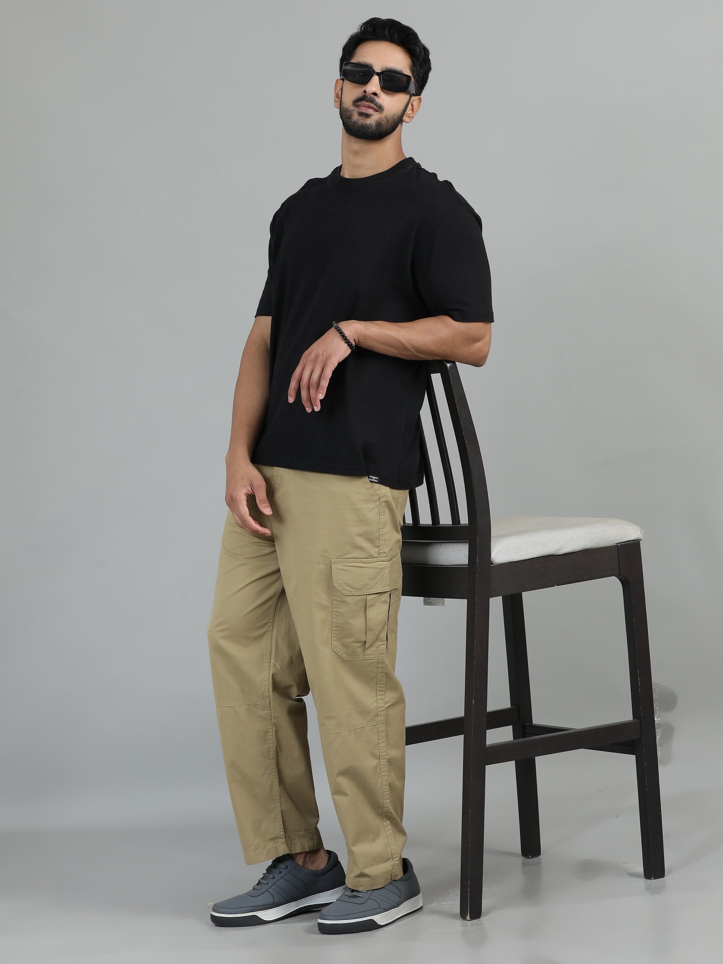 Men Cotton Baggy Fit Cargo Trousers, Khaki