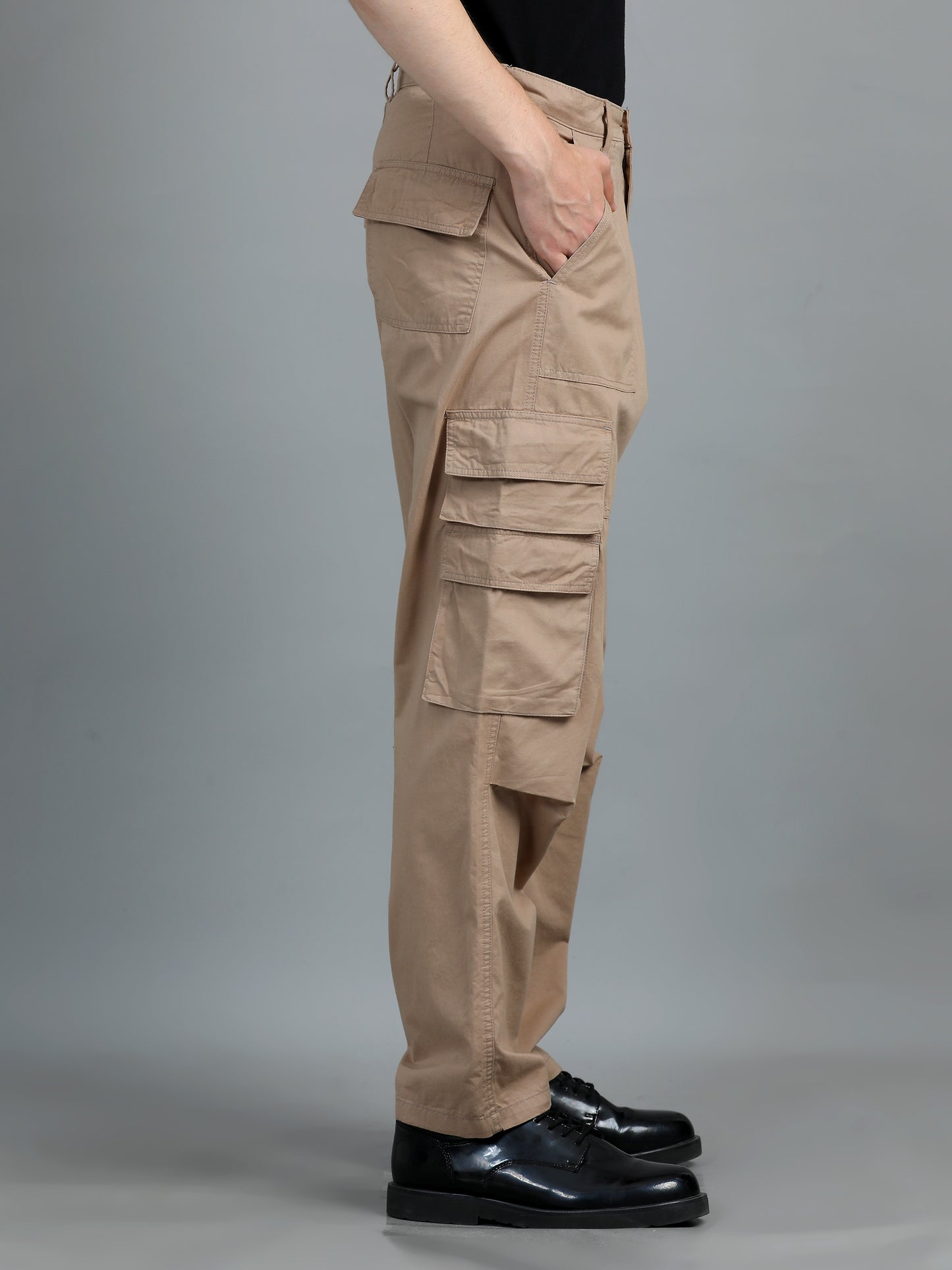 Men Cotton Relaxed Fit Cargo Trousers, Beige SILISOUL