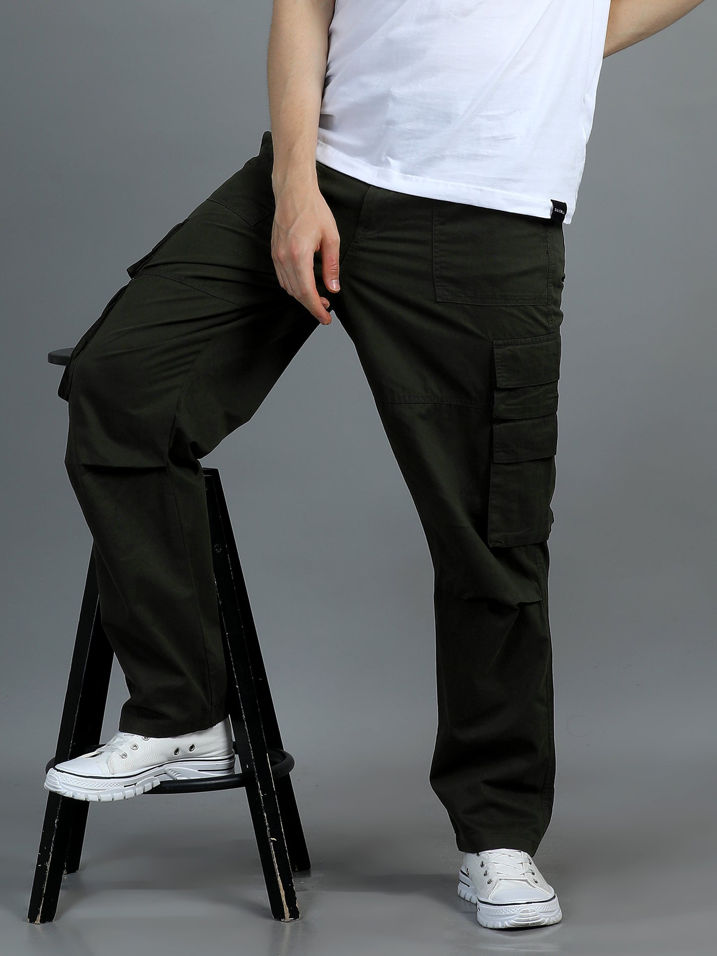 Men Cotton Relaxed Fit Cargo Trousers, Dark Olive