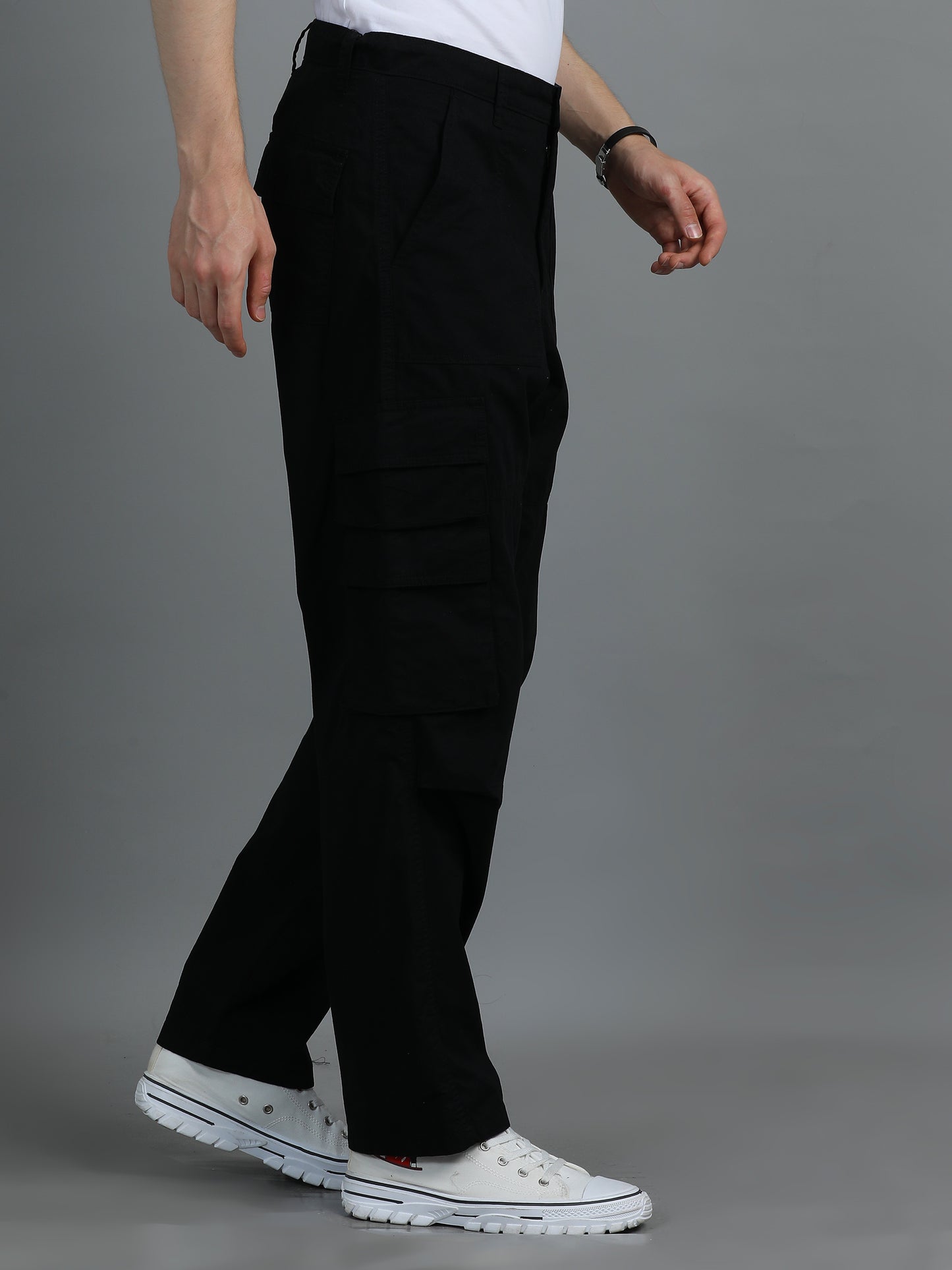 Men Cotton Relaxed Fit Cargo Trousers, Black