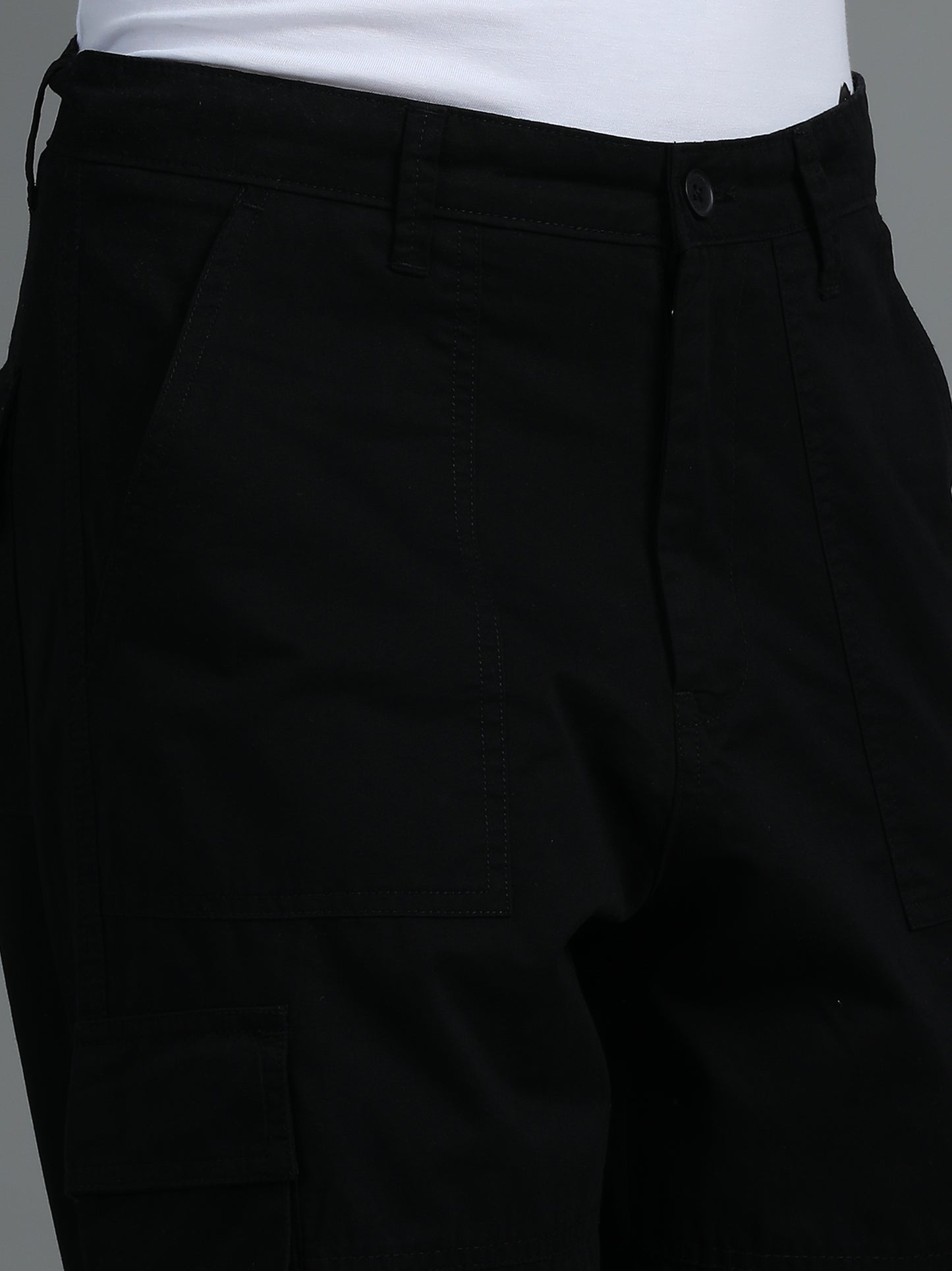 Men Cotton Relaxed Fit Cargo Trousers, Black