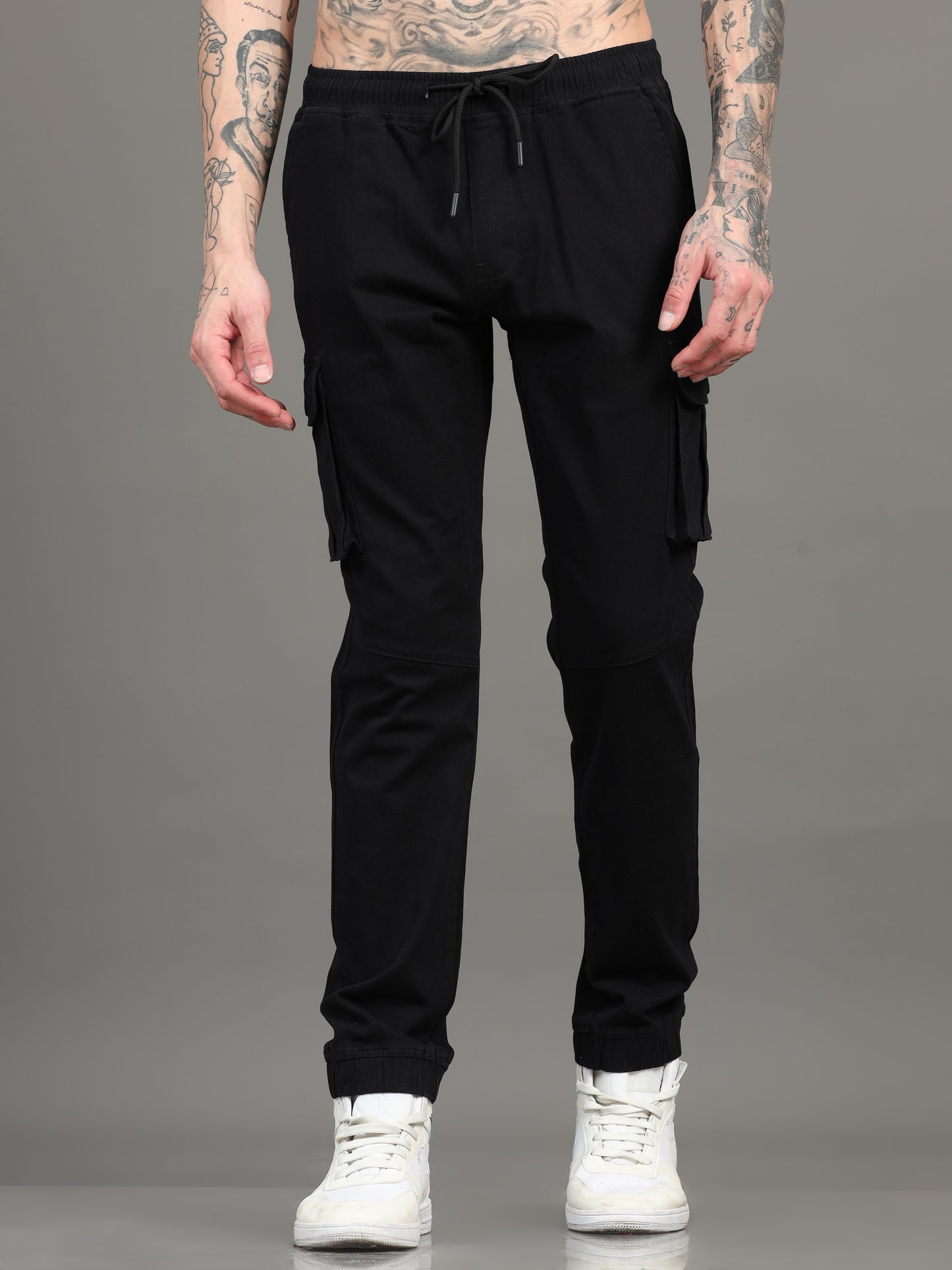 Men Cotton Regular Fit Cargo Joggers, BLACK