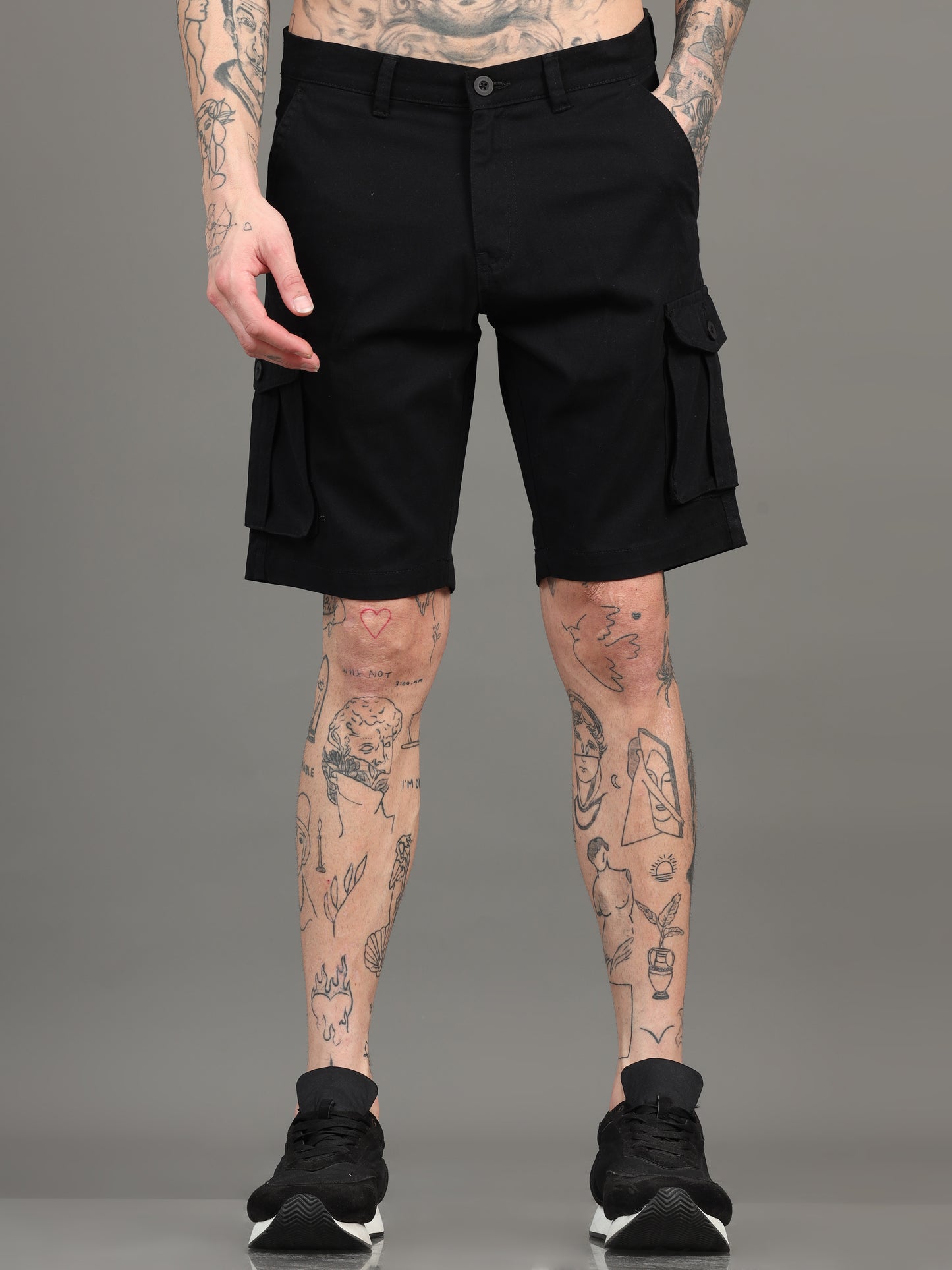 Men Cotton Regular Fit Cargo Shorts, BLACK